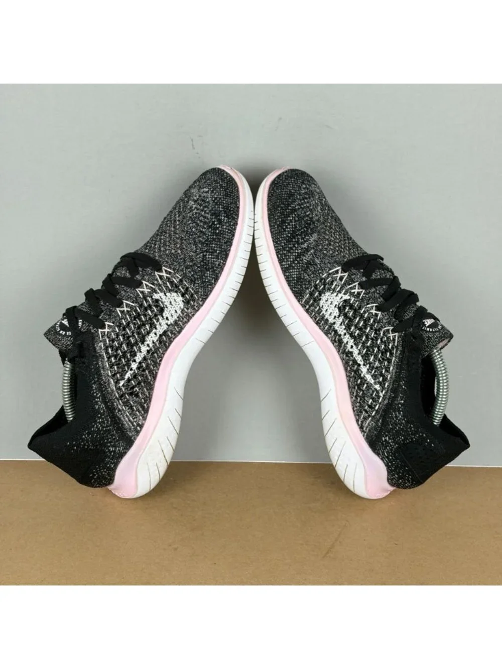Nike Free RN Flyknit 2018 Athletic Running Shoes Womens 7.5 Black Pink Low Top